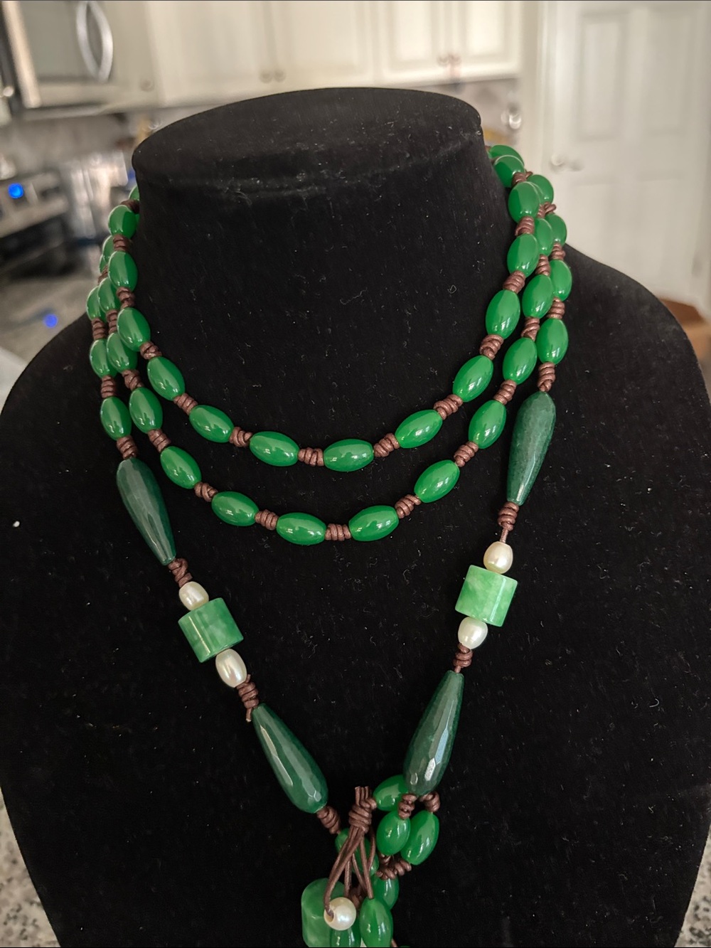 JADE & PEARLS - Picture 3 of 4